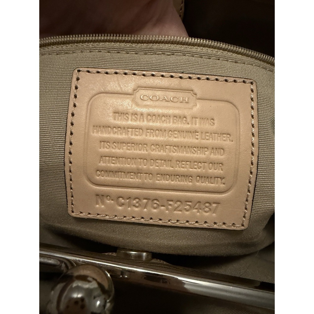Coach patent leather tote bag in mulberry pink with tan leather trim w wallet - Picture 4 of 6
